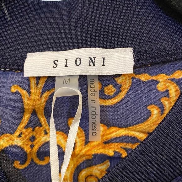 Sioni zip up long sleeve size medium - Picture 3 of 8